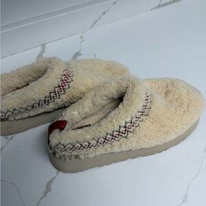 UGG UGG Women's Tazz Braid slippers in the Heritage Braid Natural colorway